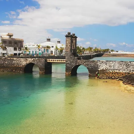 Arrecife Sands- Seafront Apartment - Sea Views - Private Underground Parking Zewnętrze zdjęcie