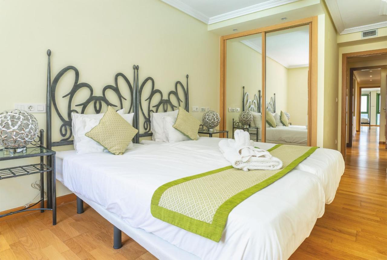 Sands- Seafront - Sea Views - Private Underground Parking * Arrecife (Lanzarote)