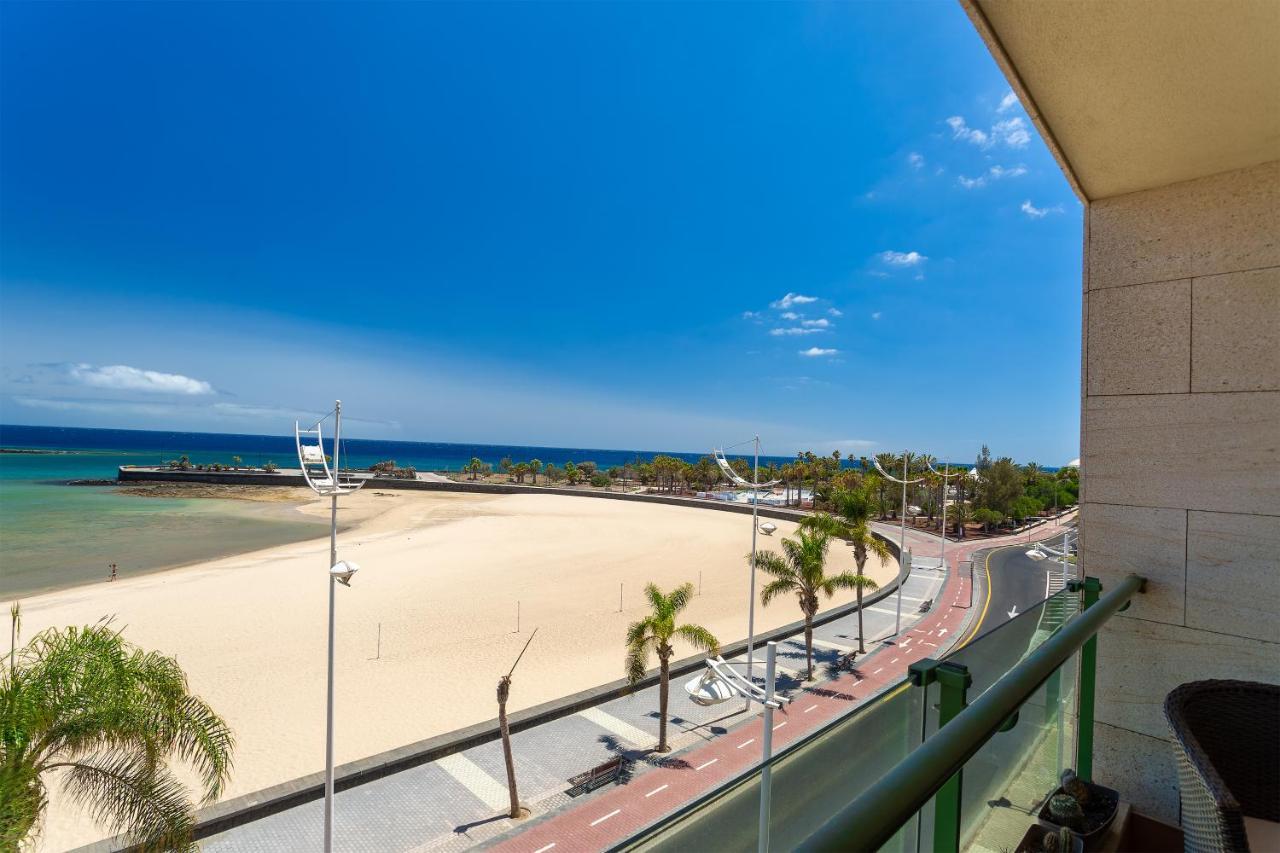 Apartment Sands- Seafront - Sea Views - Private Underground Parking *